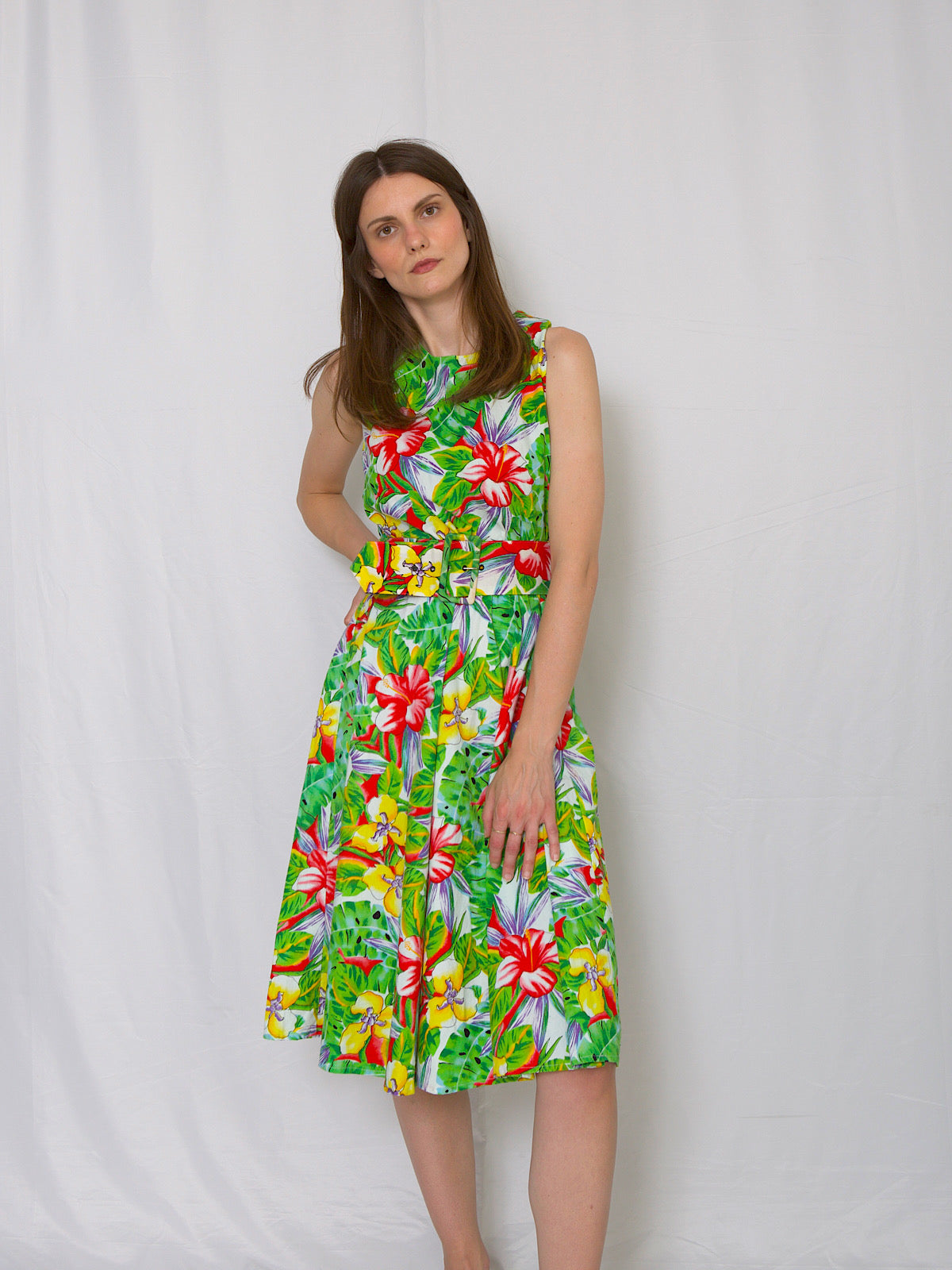 Vintage large floral print summer dress sleeveless