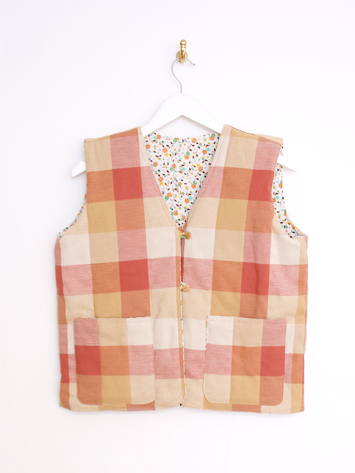 Handcrafted waistcoat with vintage cotton fabric