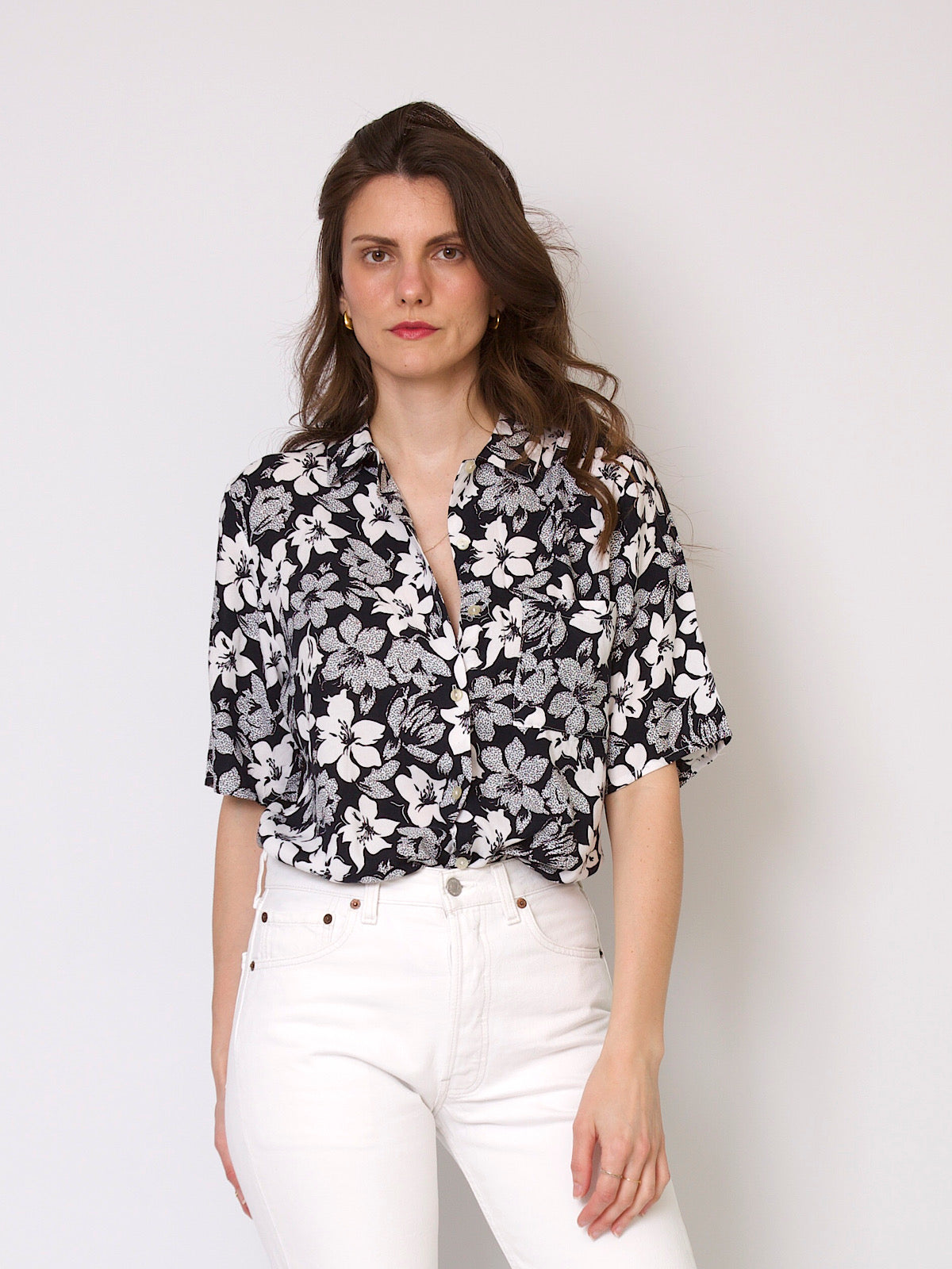 Vintage black and white floral summer shirt short sleeves