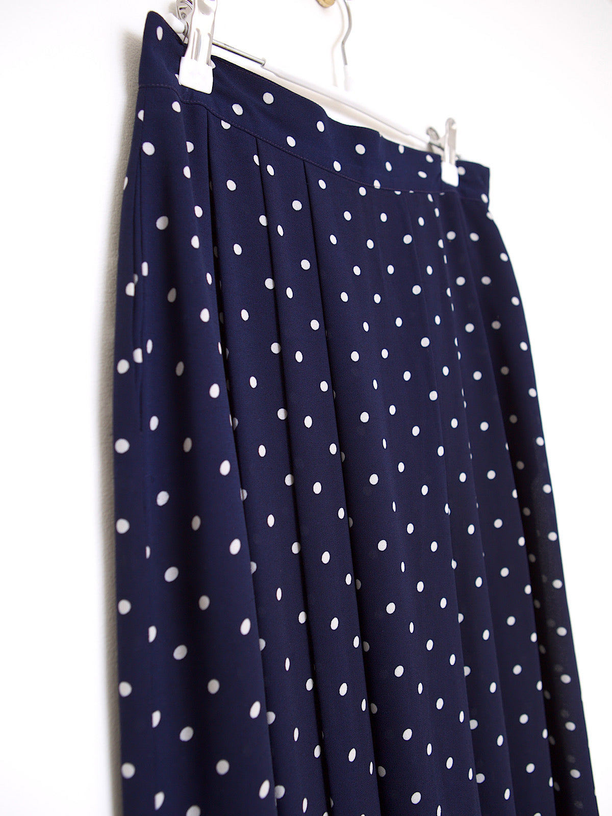 Vintage maxi pleated skirt polka dot navy and white