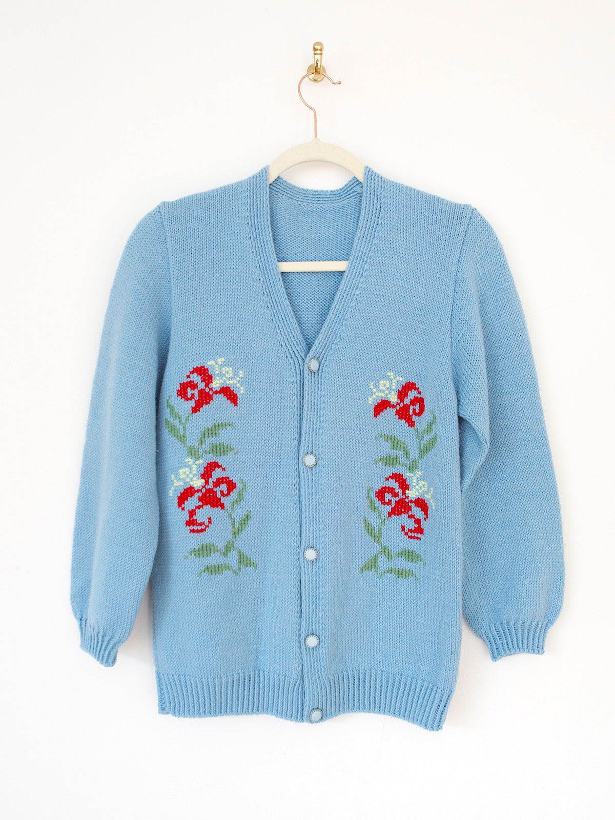 60s vintage handknitted cardigan in baby blue Cottagecore