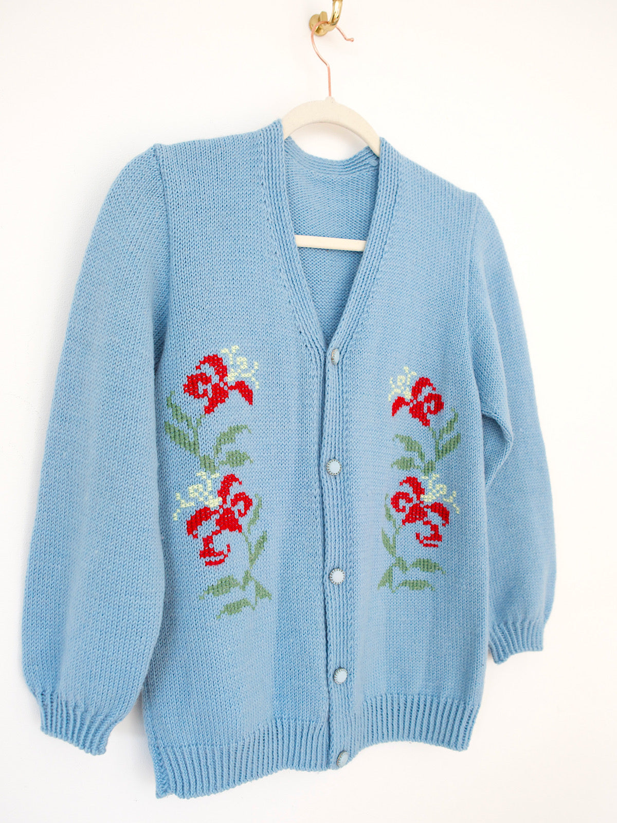 60s vintage handknitted cardigan in baby blue Cottagecore