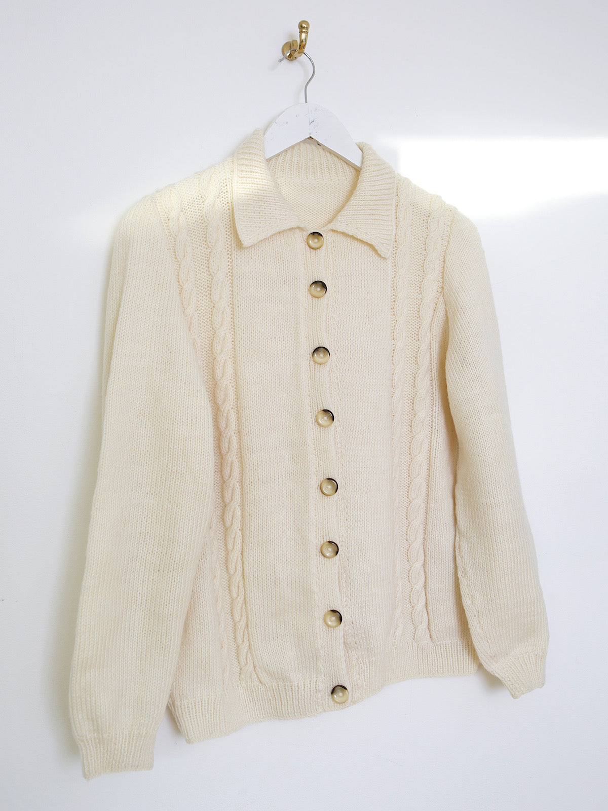 Vintage handknitted beige cardigan cable knit